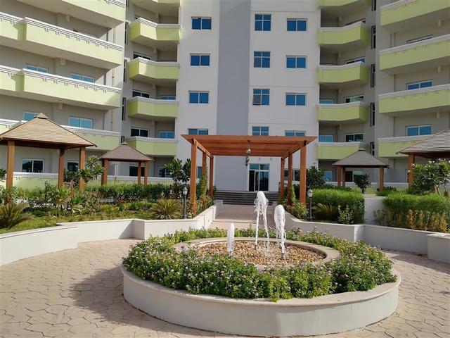 Spacious 1 bedroom apartment  w/ balcony | Vacant | Near new metro station | Huge Garden | Closed Kitchen