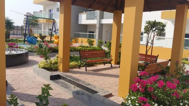 Spacious 1 bedroom apartment  w/ balcony | Vacant | Near new metro station | Huge Garden | Closed Kitchen