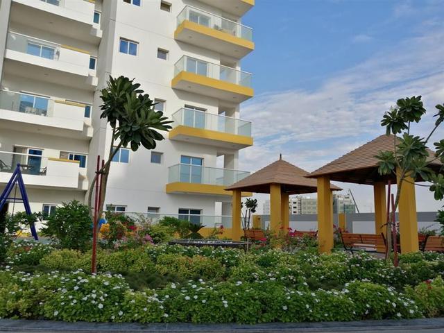 Spacious 1 bedroom apartment  w/ balcony | Vacant | Near new metro station | Huge Garden | Closed Kitchen