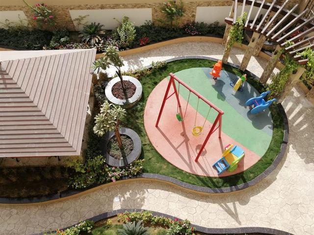 Spacious 1 bedroom apartment  w/ balcony | Vacant | Near new metro station | Huge Garden | Closed Kitchen